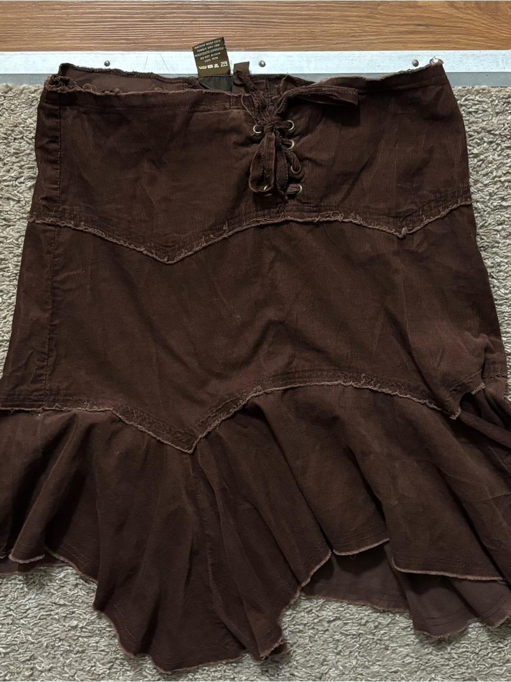 Chor Woman’s Md Brown High-Low Ruffled Lace-Up Skirt Vintage Gently Used